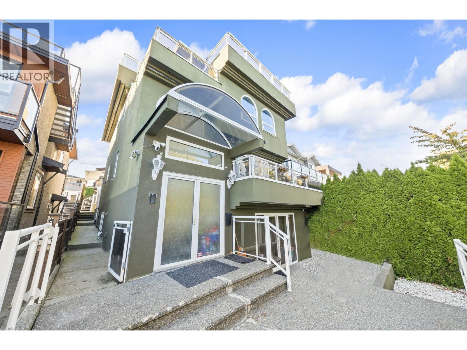 89 Ellesmere Avenue, Burnaby, British Columbia  V5B 3S5 - Photo 6 - R3058136