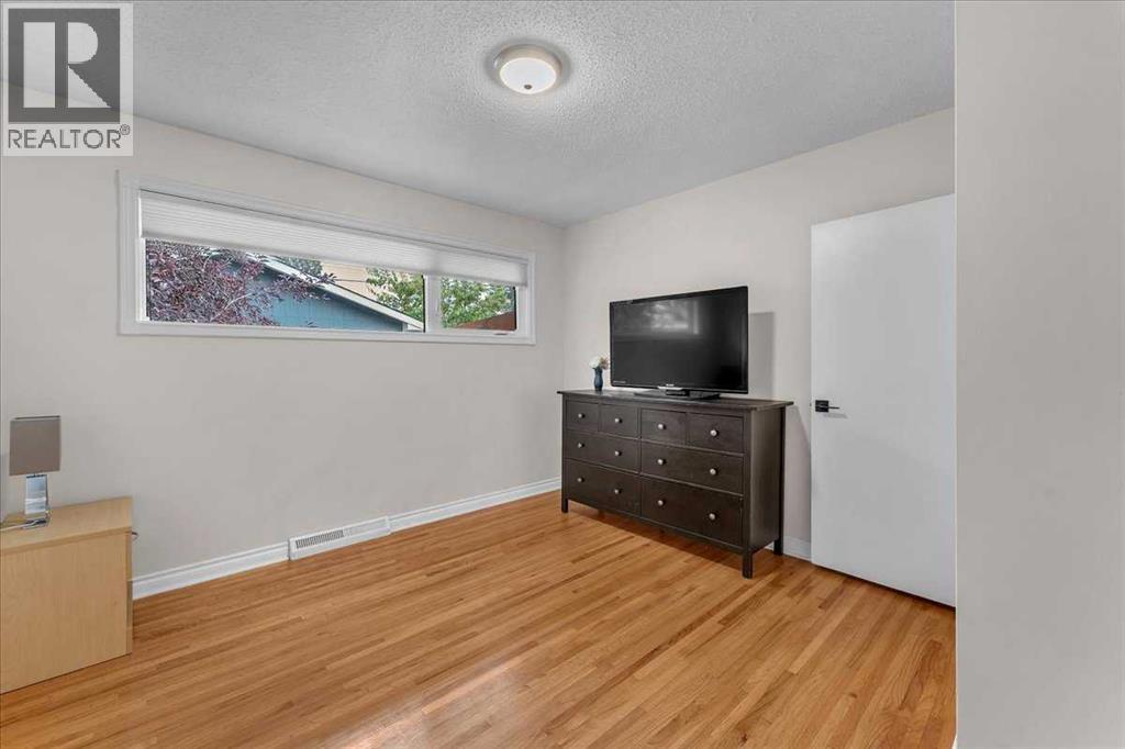 85 Warwick Drive Sw, Calgary, Alberta  T3C 2R5 - Photo 29 - A2254403