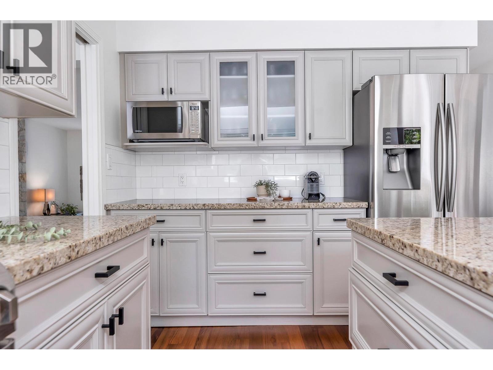 2021 Rufus Drive, North Vancouver, British Columbia  V7J 3N2 - Photo 12 - R3048449