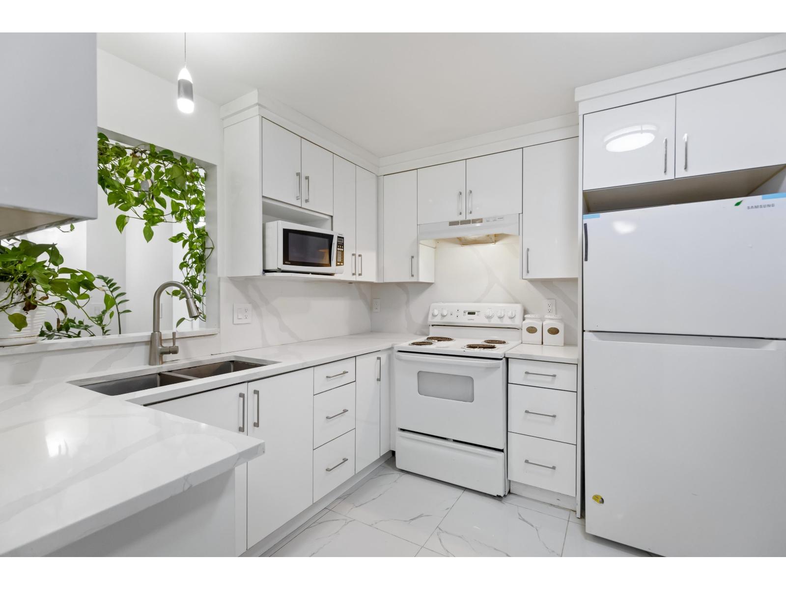 404 12125 75a Avenue, Surrey, British Columbia  V3W 1B9 - Photo 11 - R3057745