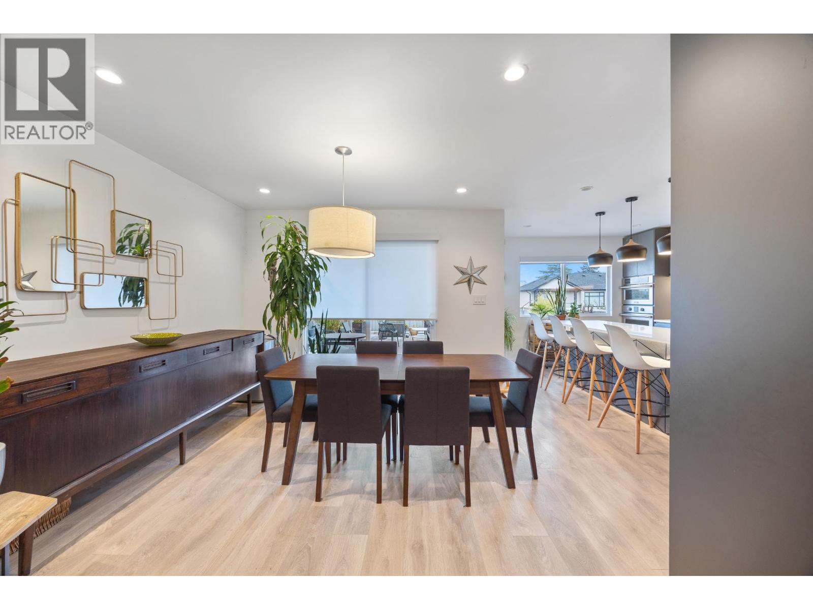 4931 Woodsworth Street, Burnaby, British Columbia  V5G 1S3 - Photo 9 - R3058034