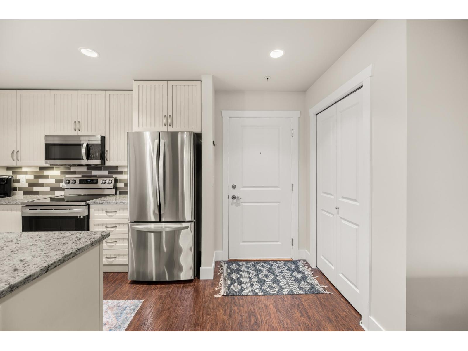 309 3192 Gladwin Road, Abbotsford, British Columbia  V2T 6M9 - Photo 13 - R3058067