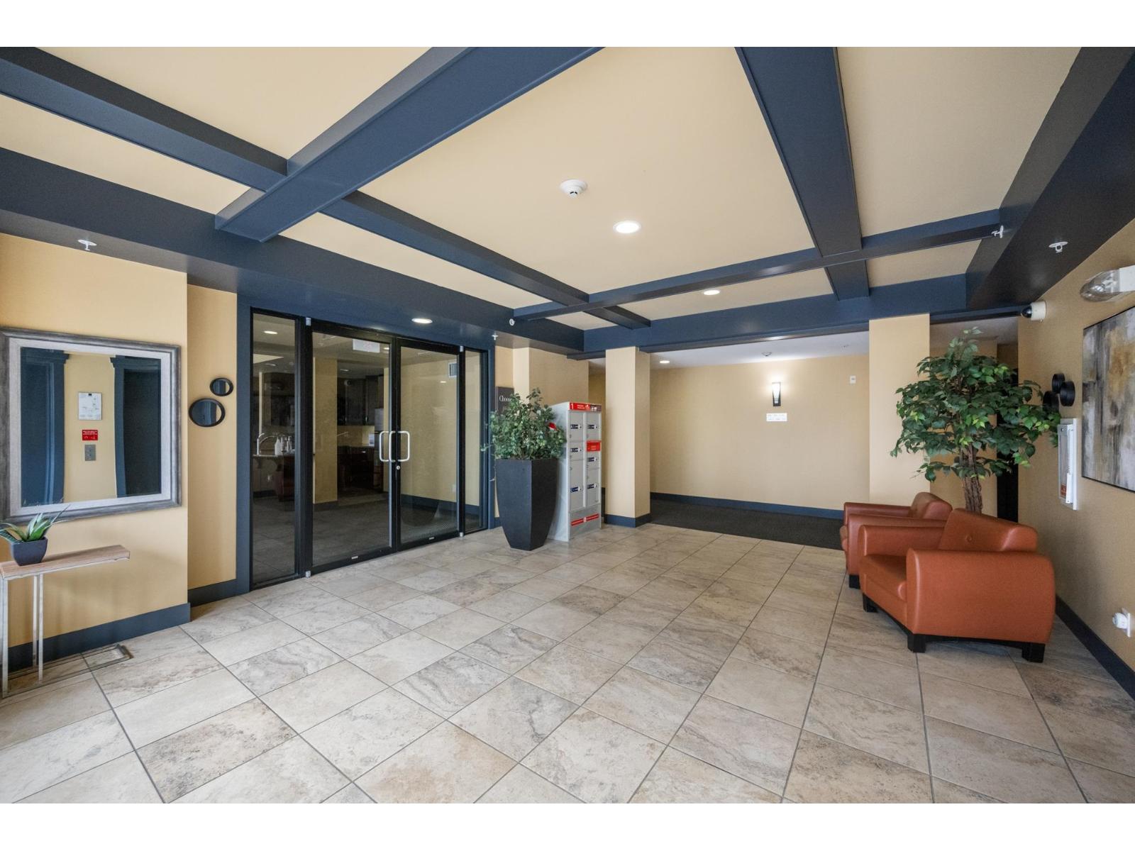 309 3192 Gladwin Road, Abbotsford, British Columbia  V2T 6M9 - Photo 2 - R3058067