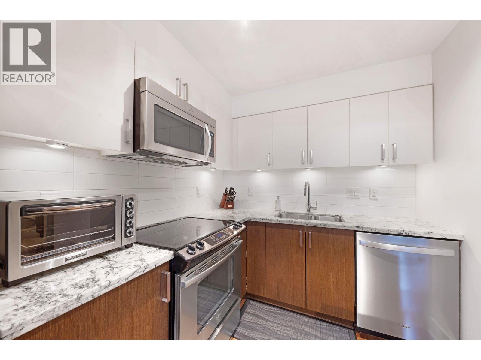 213 85 Eighth Avenue, New Westminster, British Columbia  V3L 0E9 - Photo 11 - R3057872