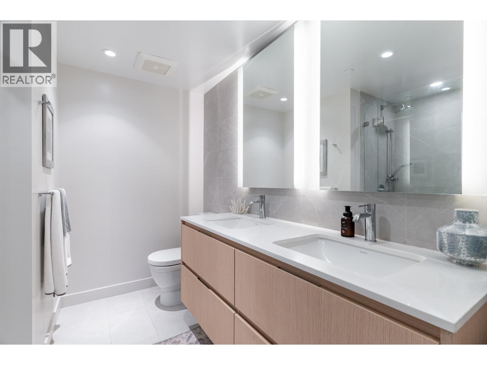 706 1500 Fern Street, North Vancouver, British Columbia  V7J 0E6 - Photo 7 - R3058073