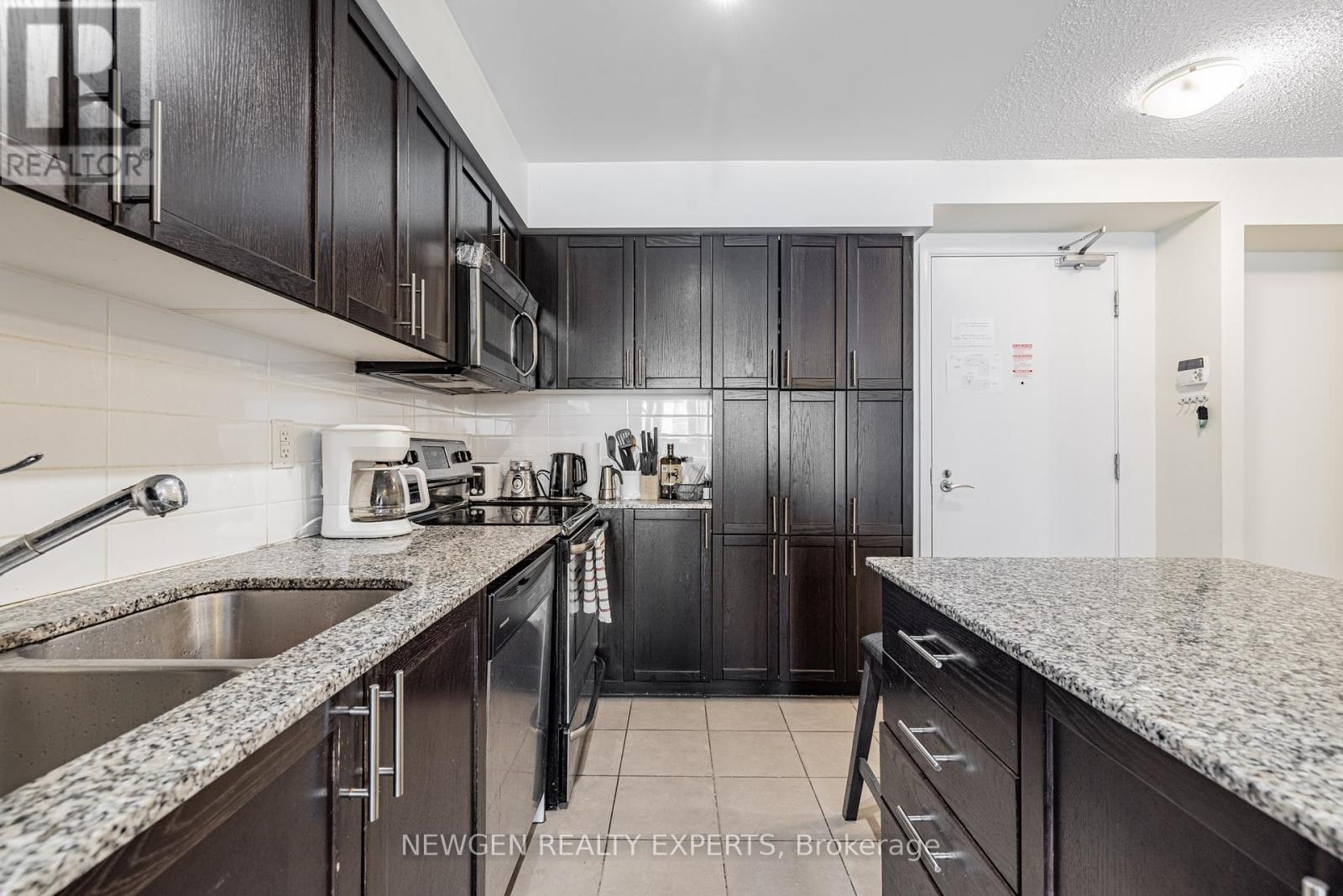 704 - 800 Lawrence Avenue W, Toronto (Yorkdale-Glen Park), Ontario  M6A 0B1 - Photo 15 - W12461275