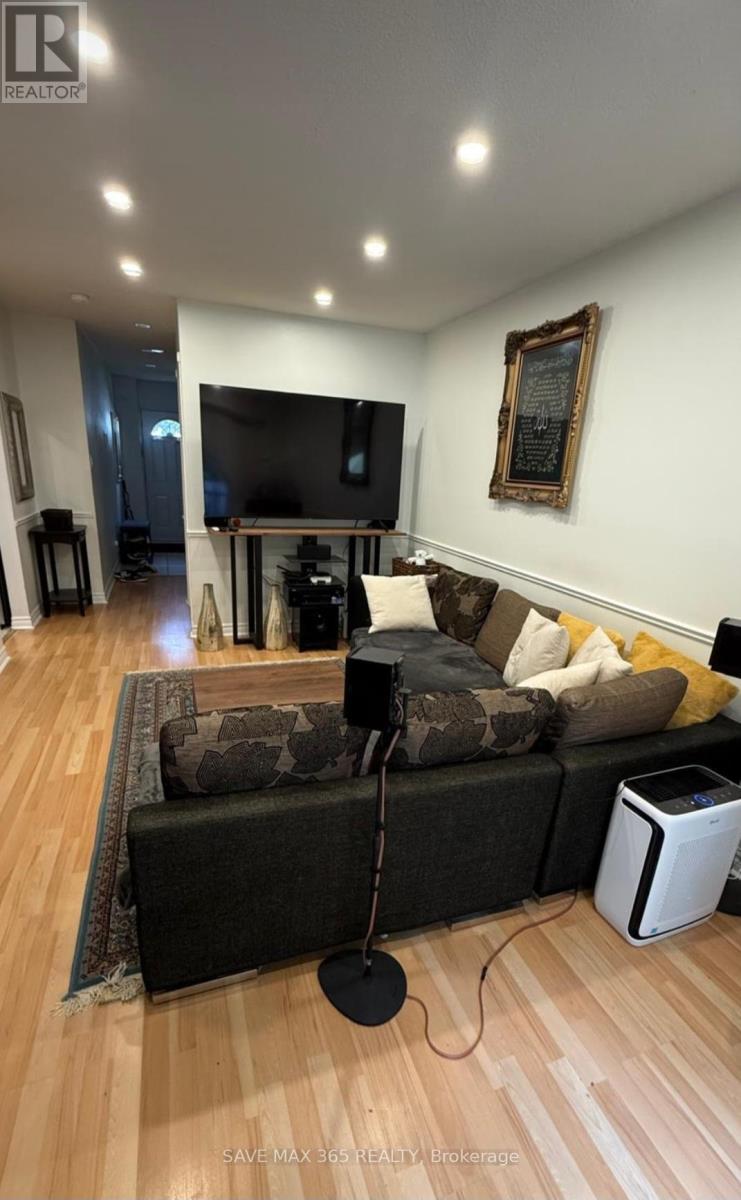 19 Morley Crescent, Brampton, Ontario  L6S 3K8 - Photo 6 - W12461290