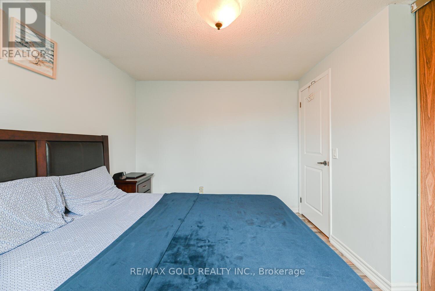22 Niagara Place, Brampton (Westgate), Ontario  L6S 4Z1 - Photo 23 - W12461291