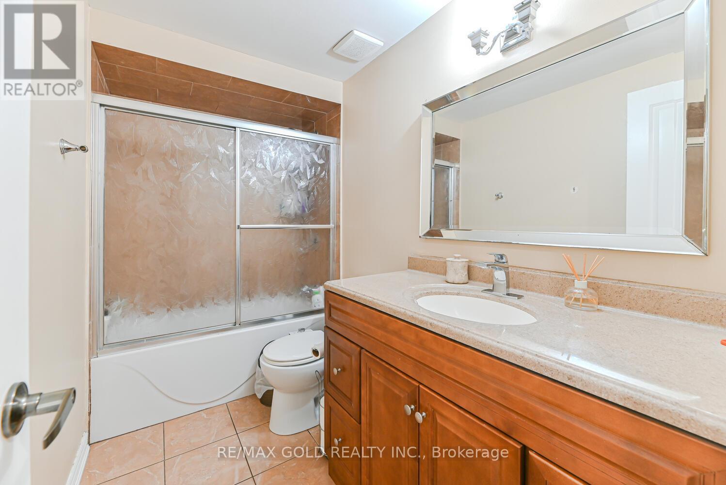 22 Niagara Place, Brampton (Westgate), Ontario  L6S 4Z1 - Photo 24 - W12461291