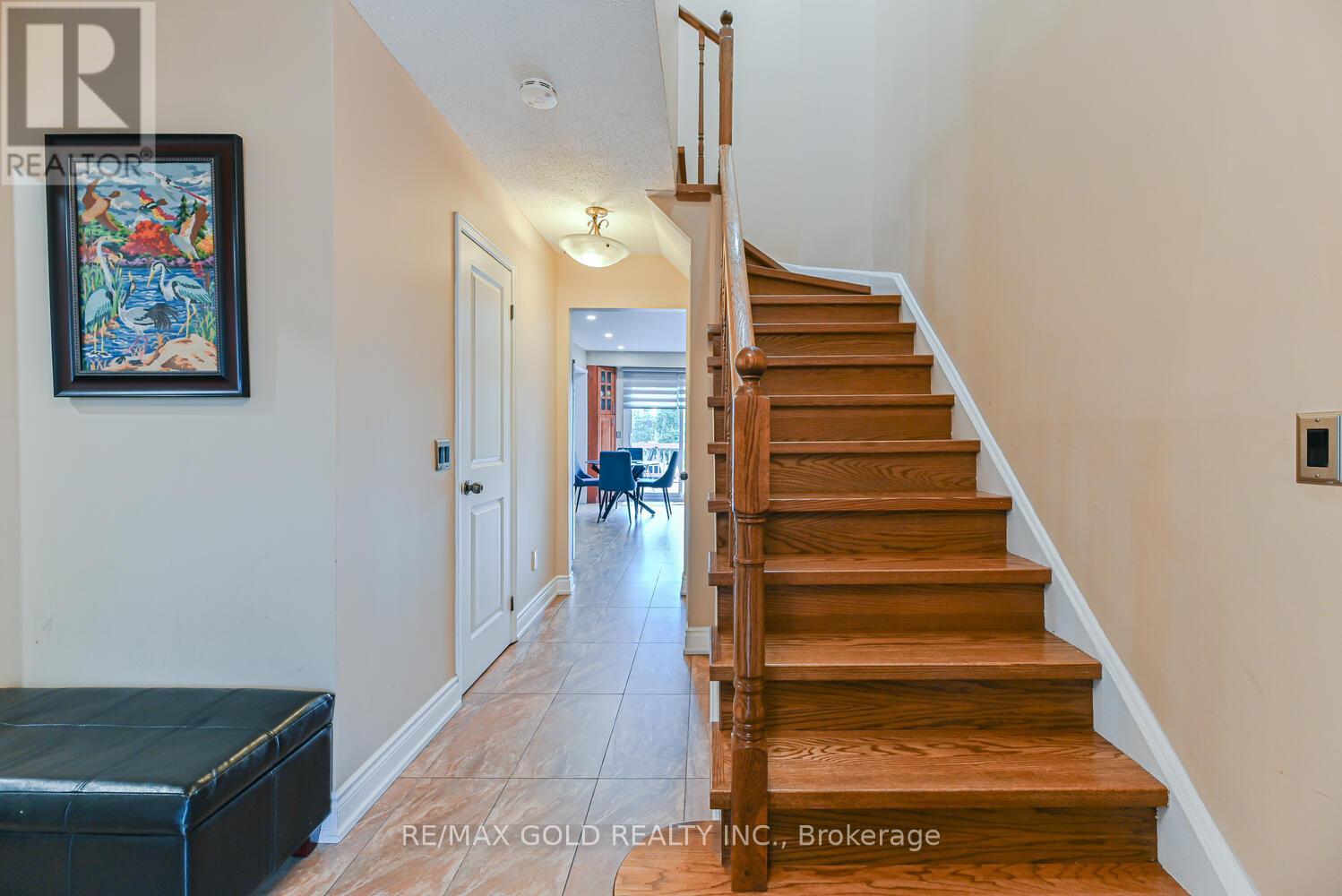 22 Niagara Place, Brampton (Westgate), Ontario  L6S 4Z1 - Photo 3 - W12461291