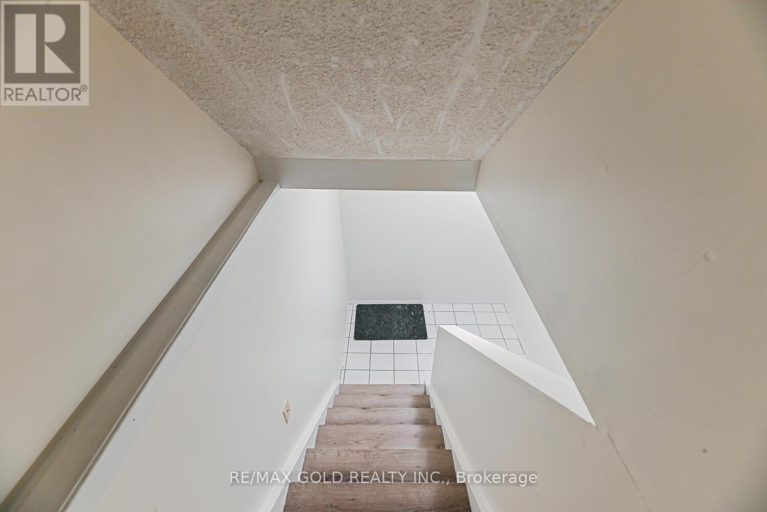 22 Niagara Place, Brampton (Westgate), Ontario  L6S 4Z1 - Photo 31 - W12461291
