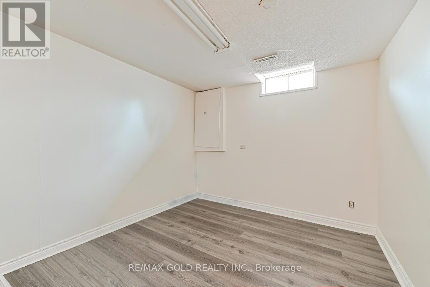22 Niagara Place, Brampton (Westgate), Ontario  L6S 4Z1 - Photo 37 - W12461291