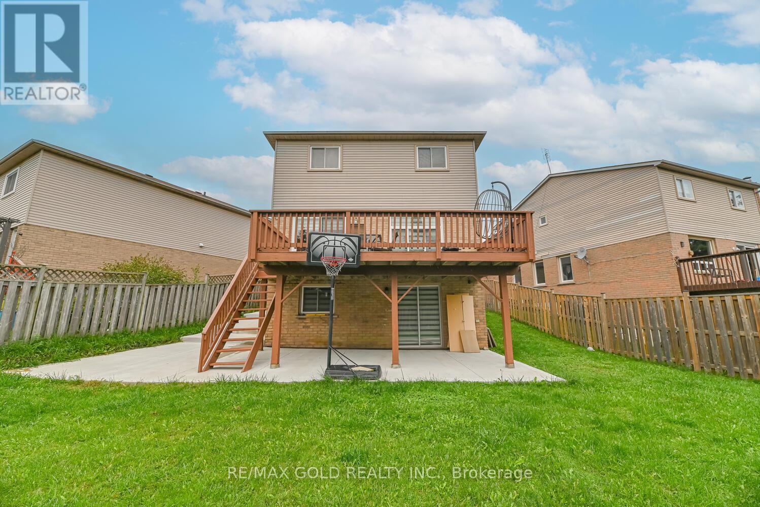 22 Niagara Place, Brampton (Westgate), Ontario  L6S 4Z1 - Photo 43 - W12461291