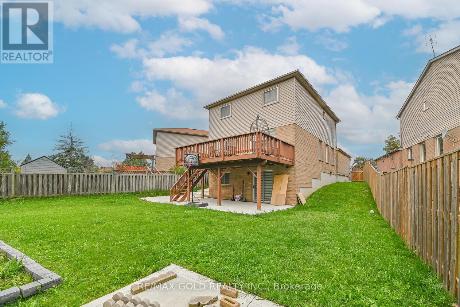 22 Niagara Place, Brampton (Westgate), Ontario  L6S 4Z1 - Photo 44 - W12461291