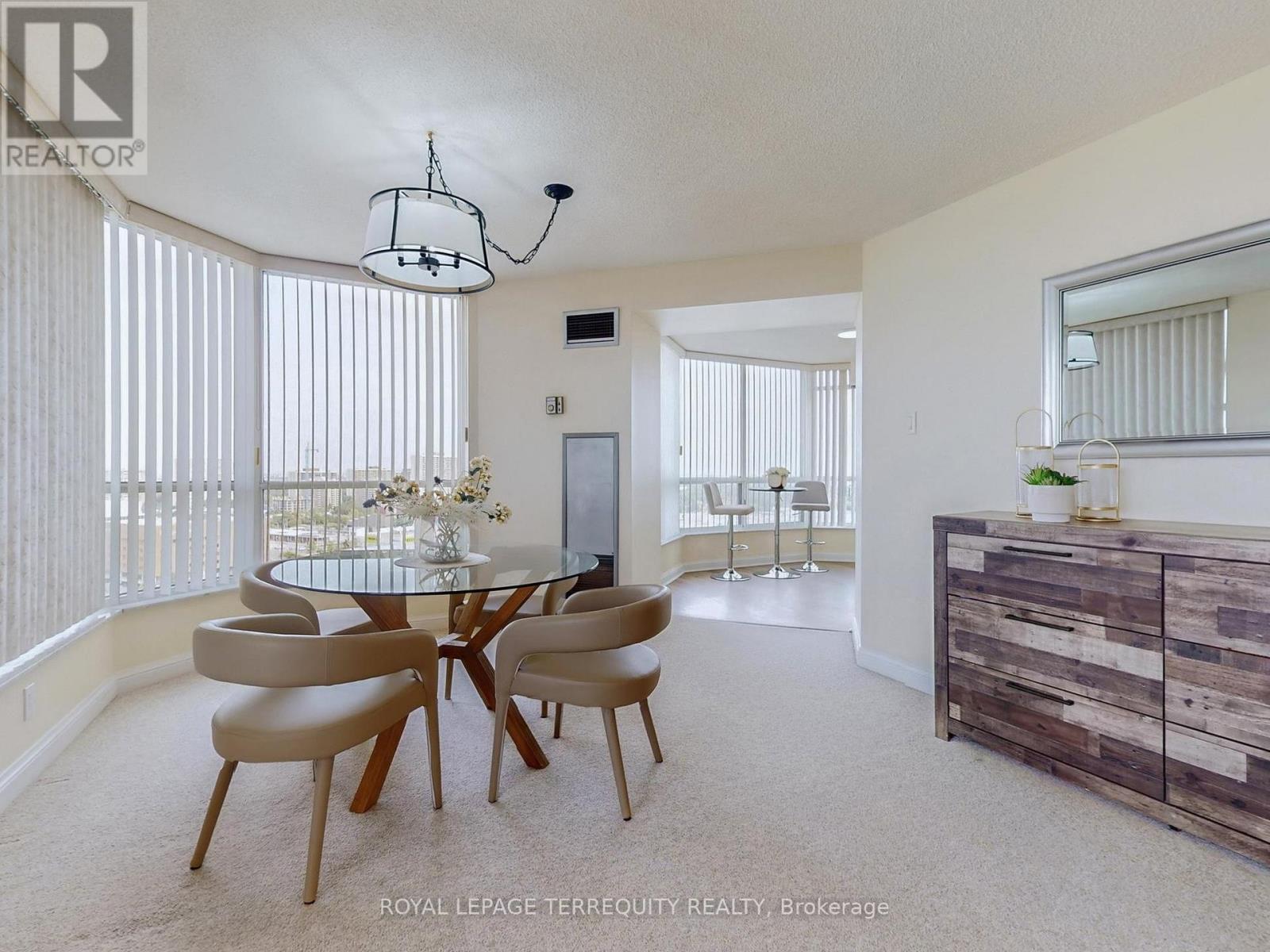 1709 - 24 Hanover Road, Brampton (Queen Street Corridor), Ontario  L6S 5K8 - Photo 10 - W12461310