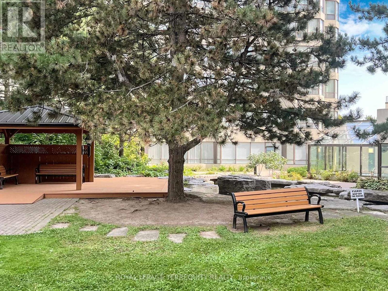 1709 - 24 Hanover Road, Brampton (Queen Street Corridor), Ontario  L6S 5K8 - Photo 31 - W12461310
