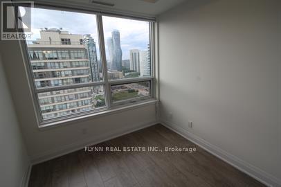 2001 - 36 Elm Drive, Mississauga, Ontario  L5B 0N3 - Photo 10 - W12461311