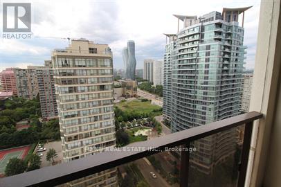 2001 - 36 Elm Drive, Mississauga, Ontario  L5B 0N3 - Photo 15 - W12461311