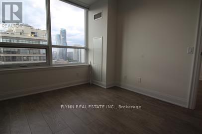 2001 - 36 Elm Drive, Mississauga, Ontario  L5B 0N3 - Photo 6 - W12461311
