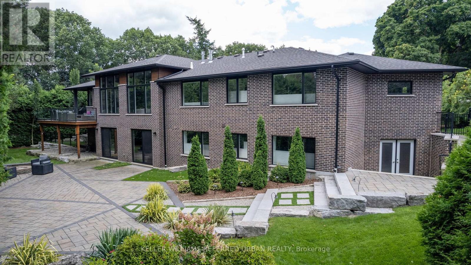 18 Plumbstead Court, Toronto, Ontario  M9A 1V5 - Photo 12 - W12461327