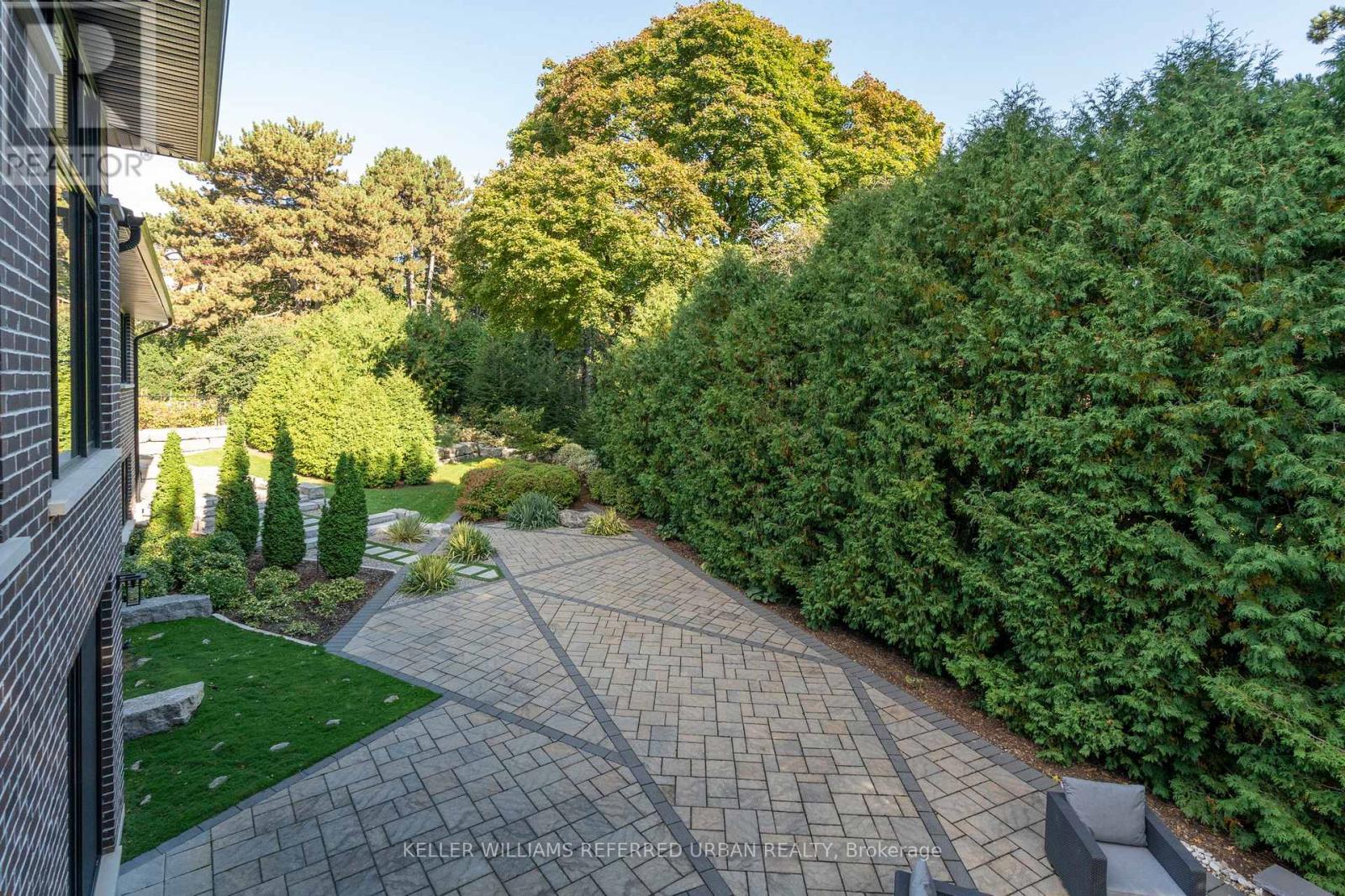 18 Plumbstead Court, Toronto, Ontario  M9A 1V5 - Photo 16 - W12461327