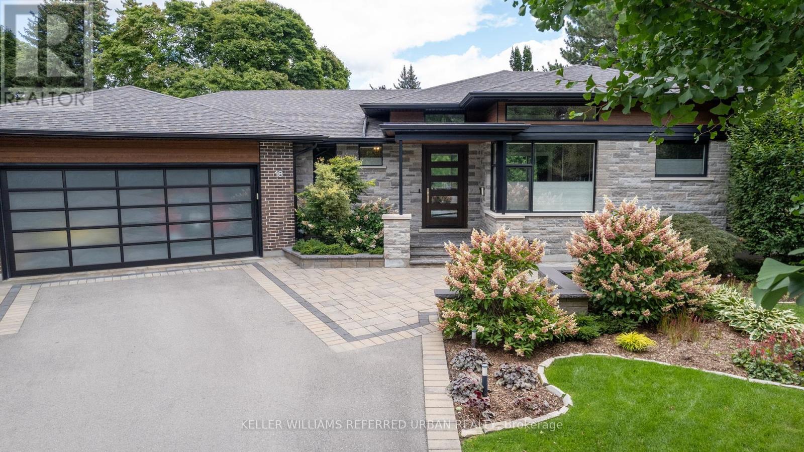 18 Plumbstead Court, Toronto, Ontario  M9A 1V5 - Photo 2 - W12461327
