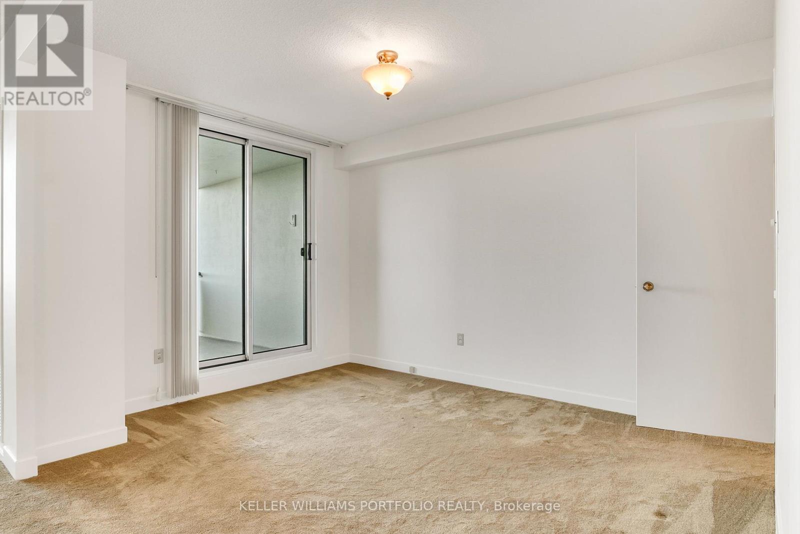 710 - 820 Burnhamthorpe Road, Toronto (Markland Wood), Ontario  M9C 4W2 - Photo 16 - W12461332
