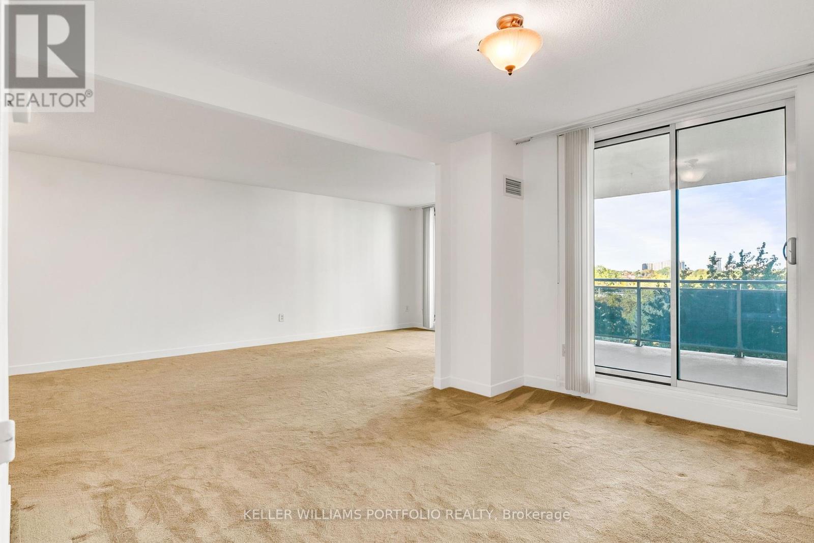 710 - 820 Burnhamthorpe Road, Toronto (Markland Wood), Ontario  M9C 4W2 - Photo 17 - W12461332