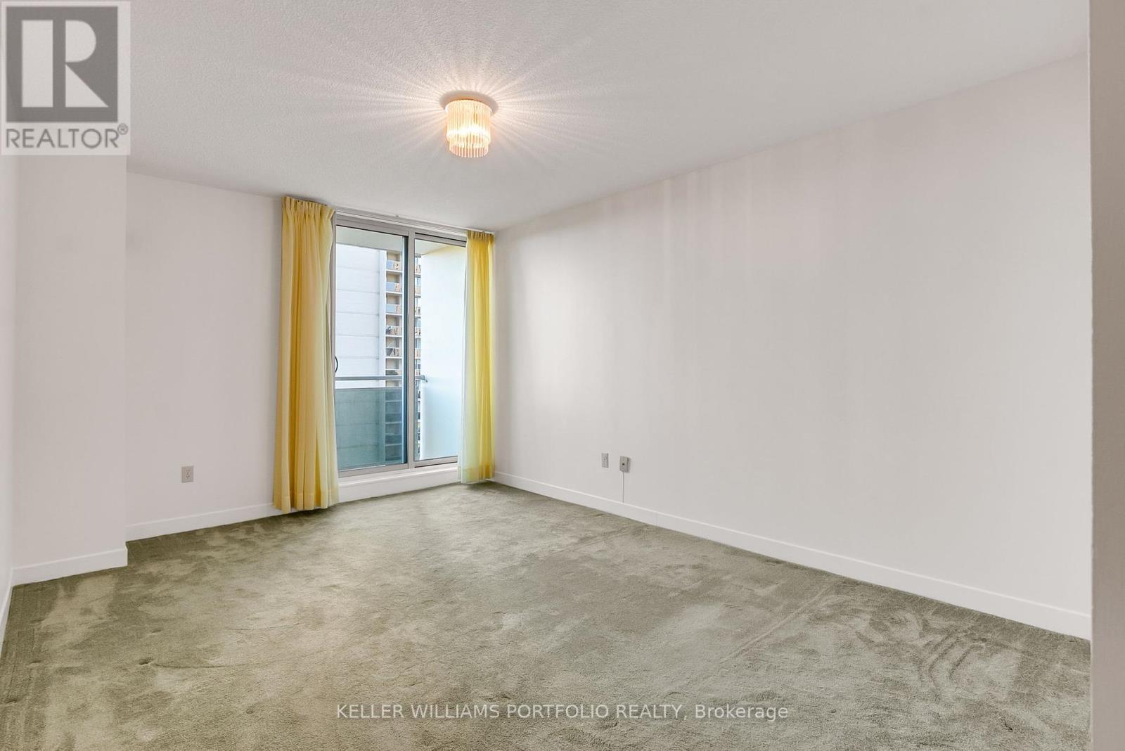 710 - 820 Burnhamthorpe Road, Toronto (Markland Wood), Ontario  M9C 4W2 - Photo 21 - W12461332