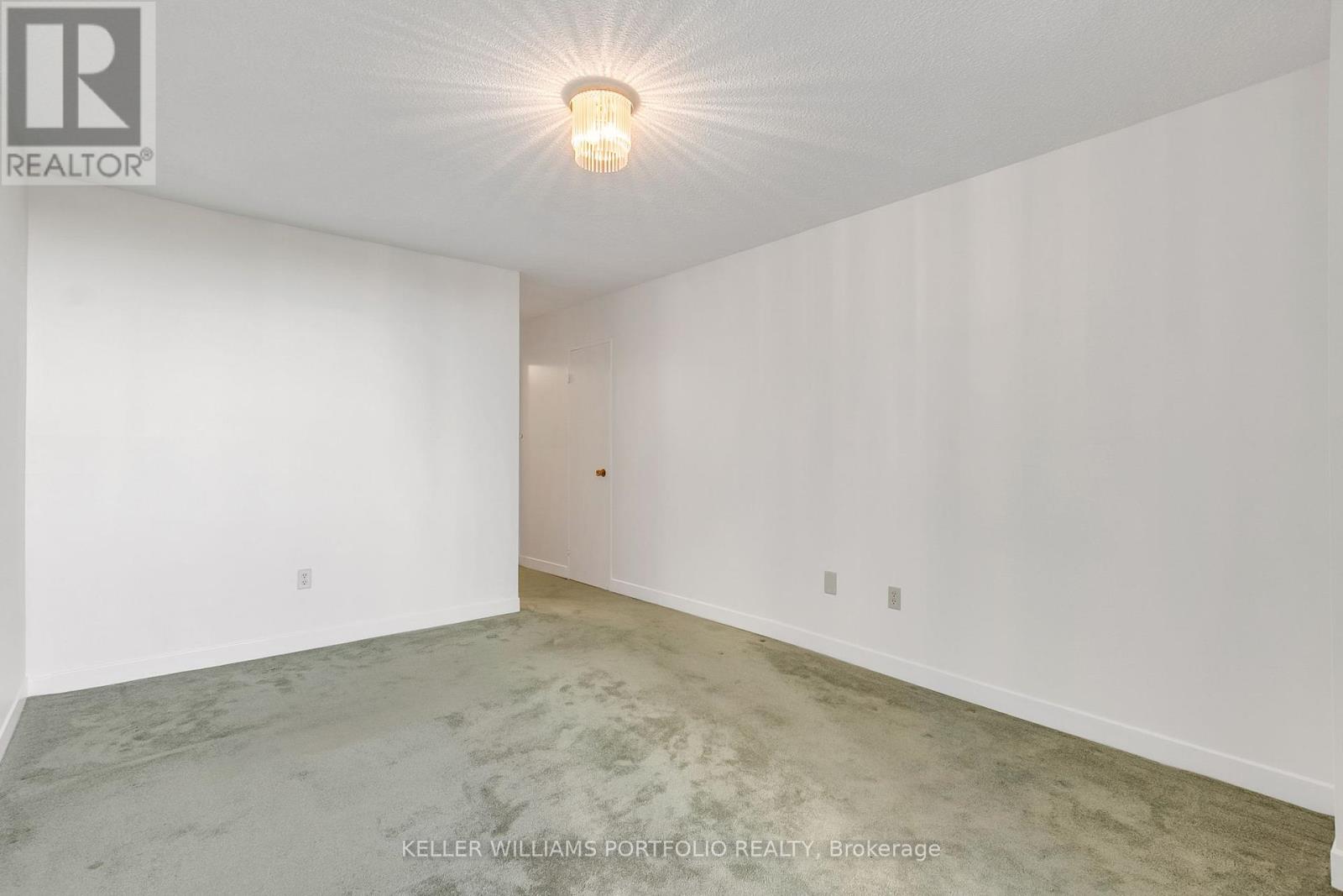 710 - 820 Burnhamthorpe Road, Toronto (Markland Wood), Ontario  M9C 4W2 - Photo 22 - W12461332