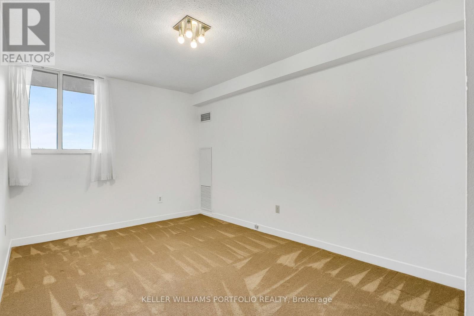 710 - 820 Burnhamthorpe Road, Toronto (Markland Wood), Ontario  M9C 4W2 - Photo 26 - W12461332