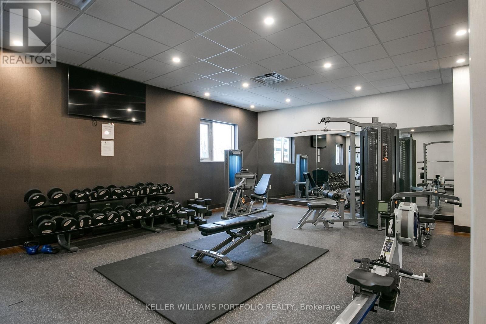 710 - 820 Burnhamthorpe Road, Toronto (Markland Wood), Ontario  M9C 4W2 - Photo 38 - W12461332