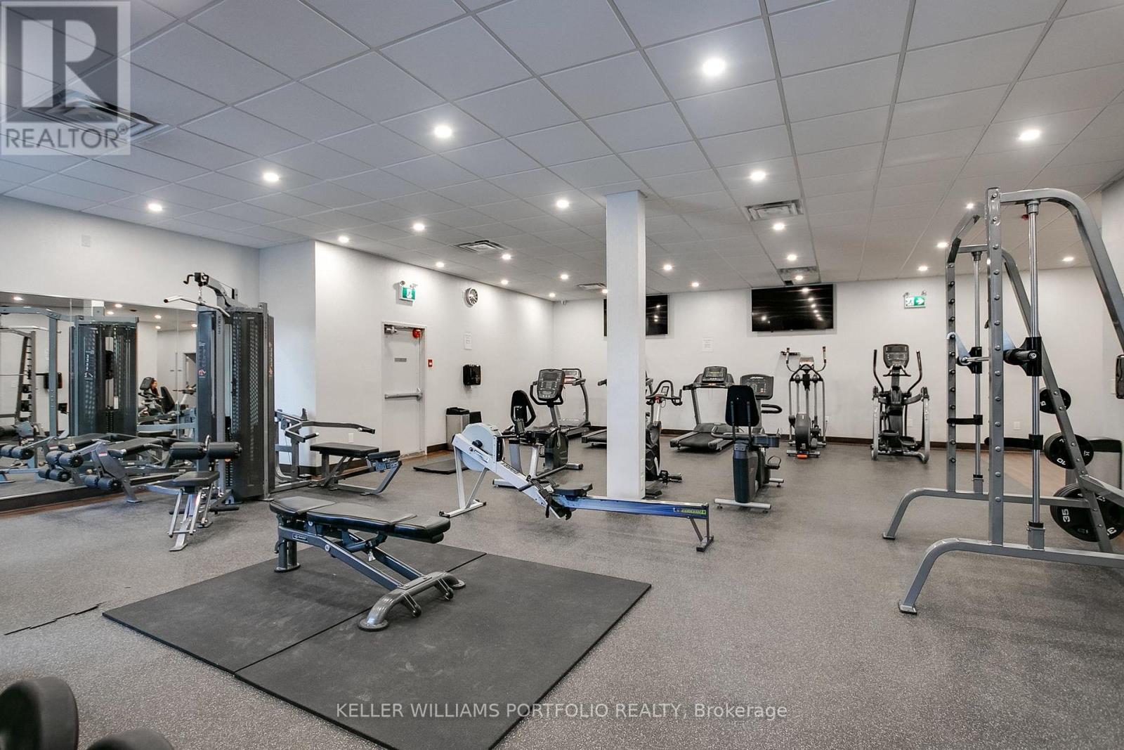 710 - 820 Burnhamthorpe Road, Toronto (Markland Wood), Ontario  M9C 4W2 - Photo 39 - W12461332