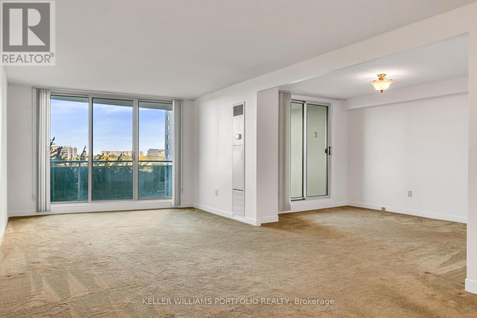 710 - 820 Burnhamthorpe Road, Toronto (Markland Wood), Ontario  M9C 4W2 - Photo 4 - W12461332
