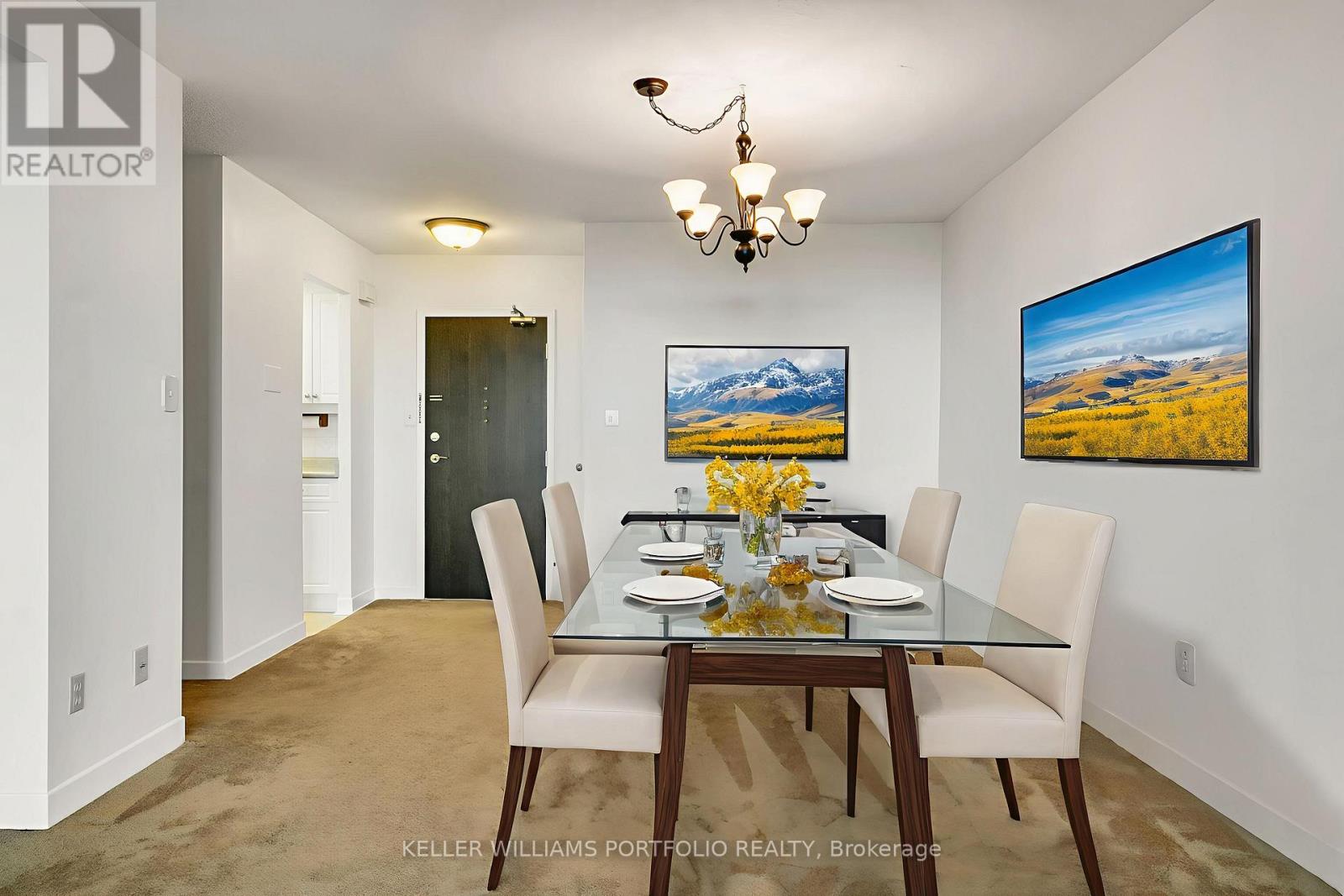 710 - 820 Burnhamthorpe Road, Toronto (Markland Wood), Ontario  M9C 4W2 - Photo 6 - W12461332