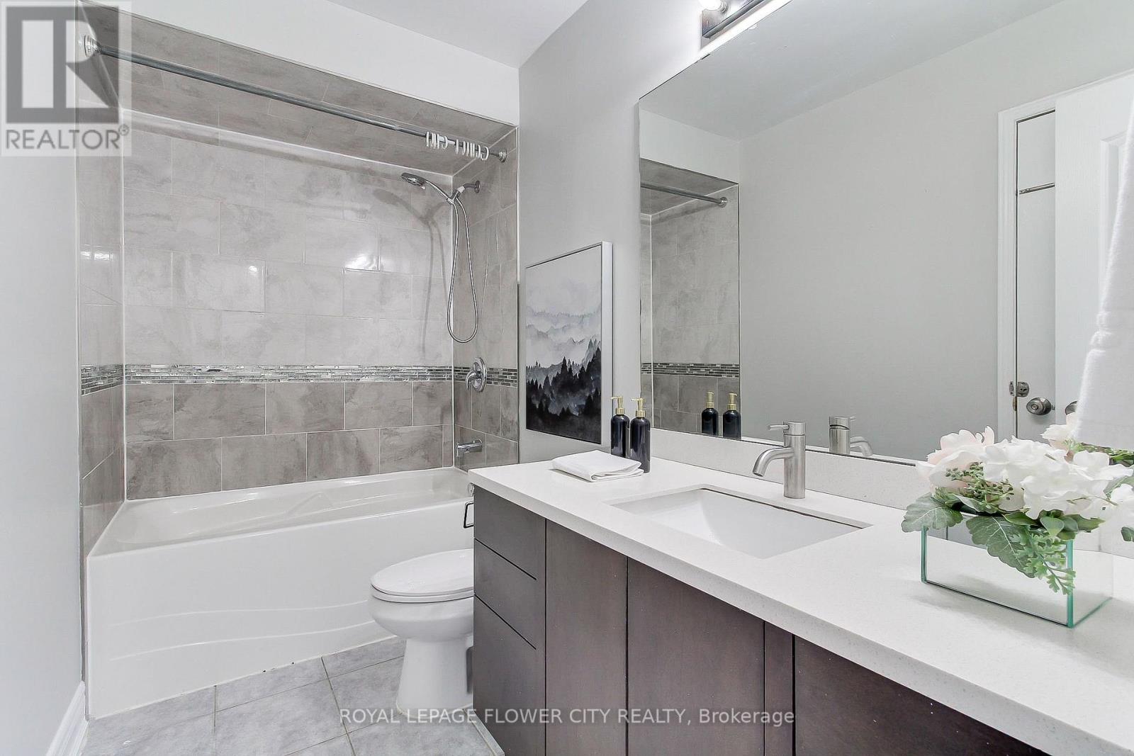 6 Studebaker Trail, Brampton (Fletcher's Meadow), Ontario  L7A 3A2 - Photo 33 - W12461345