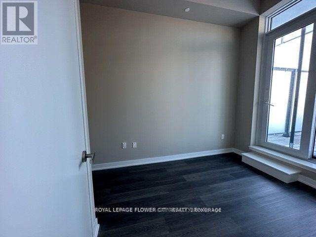 601 - 3900 Confederation Parkway, Mississauga, Ontario  L5B 0M3 - Photo 10 - W12461352
