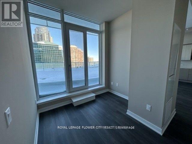 601 - 3900 Confederation Parkway, Mississauga, Ontario  L5B 0M3 - Photo 11 - W12461352