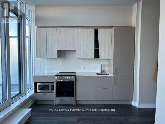 601 - 3900 Confederation Parkway, Mississauga, Ontario  L5B 0M3 - Photo 6 - W12461352