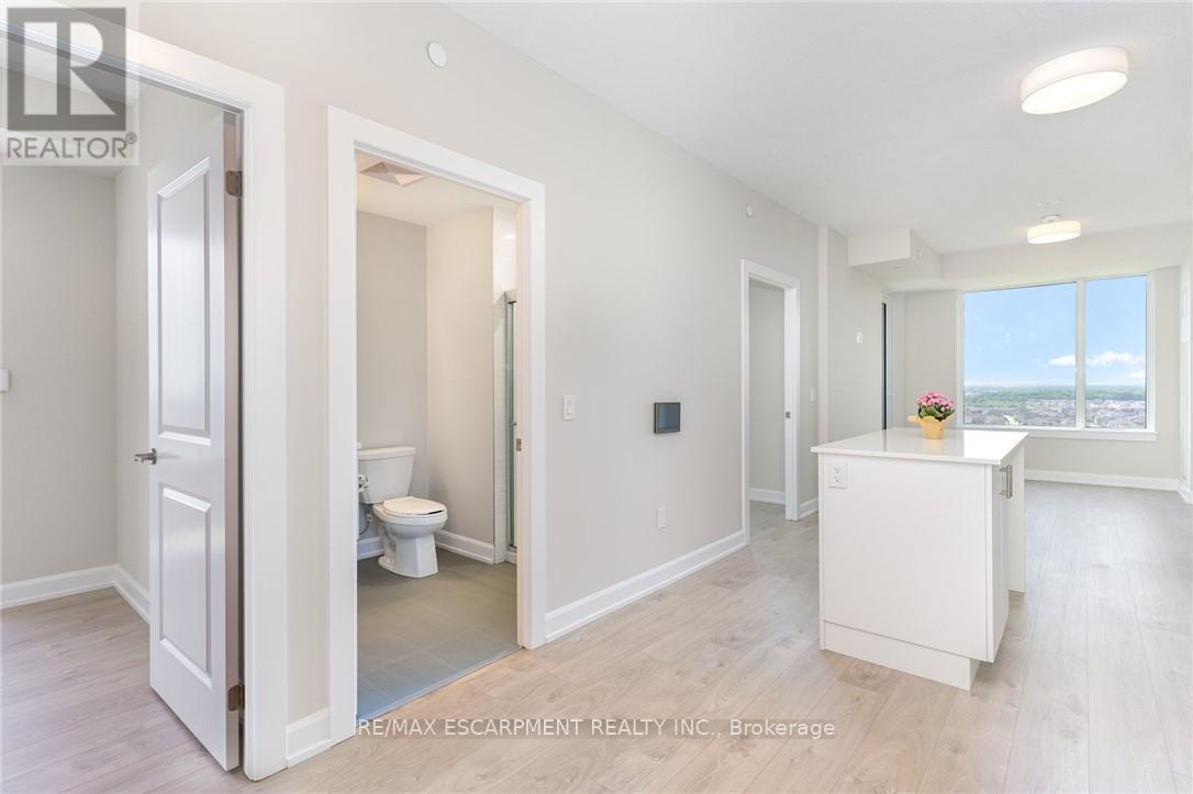 1702 - 3220 William Coltson Avenue, Oakville, Ontario  L6H 7X9 - Photo 3 - W12461353