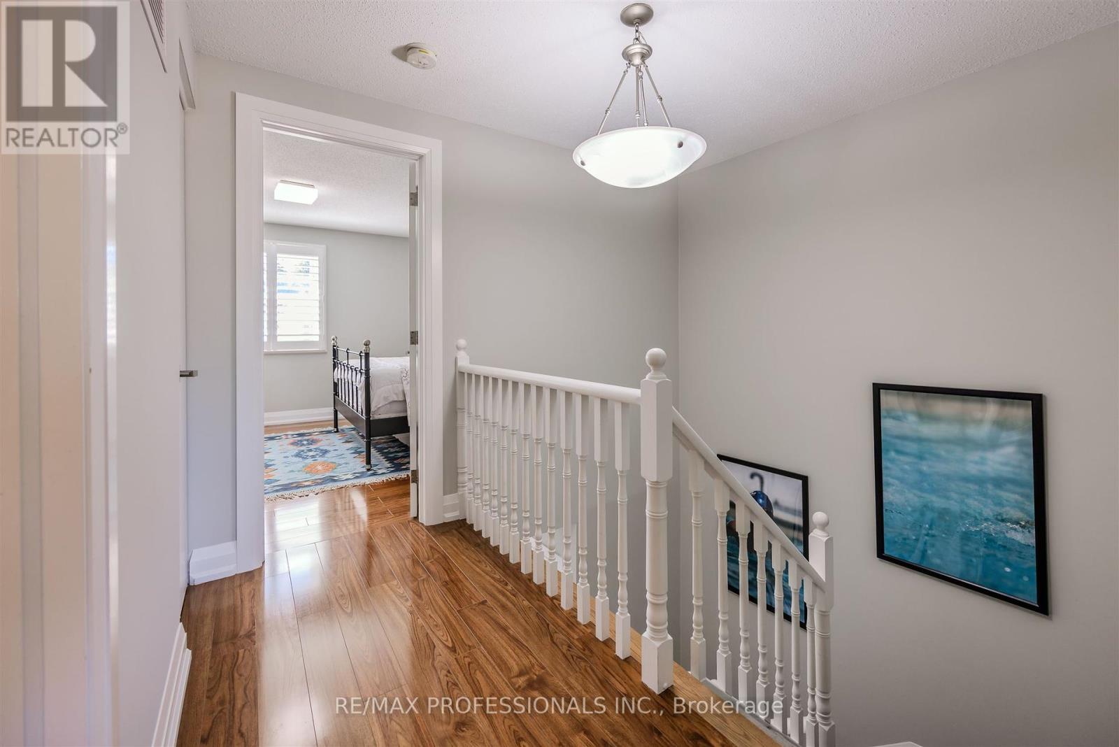 1063 Raintree Lane, Mississauga (Lorne Park), Ontario  L5H 4A1 - Photo 22 - W12461389
