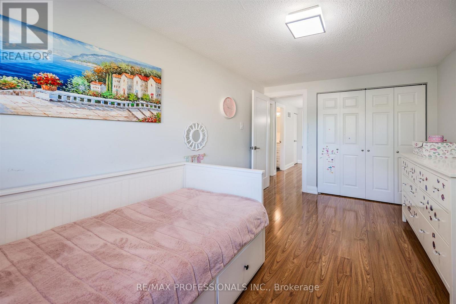 1063 Raintree Lane, Mississauga (Lorne Park), Ontario  L5H 4A1 - Photo 29 - W12461389