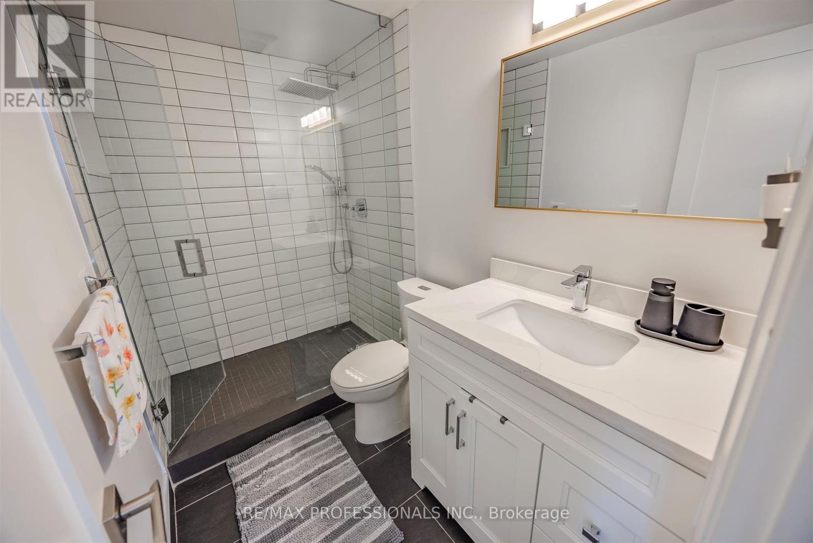 1063 Raintree Lane, Mississauga (Lorne Park), Ontario  L5H 4A1 - Photo 32 - W12461389