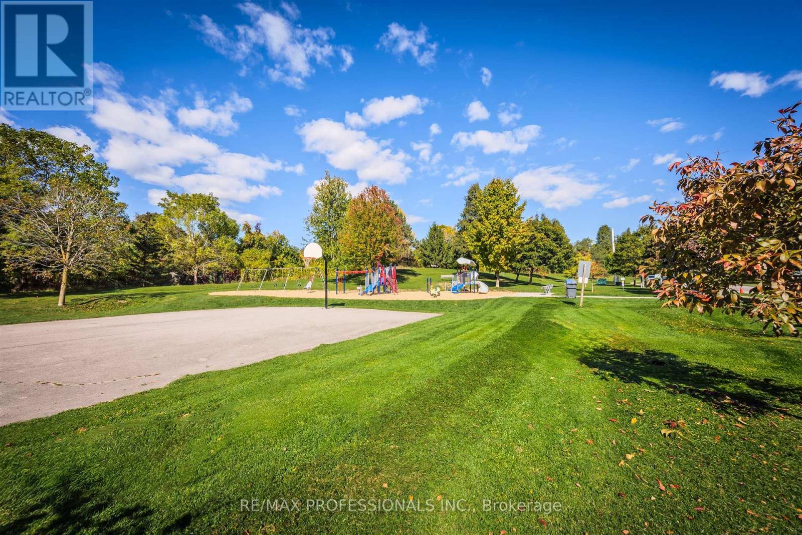 1063 Raintree Lane, Mississauga (Lorne Park), Ontario  L5H 4A1 - Photo 44 - W12461389