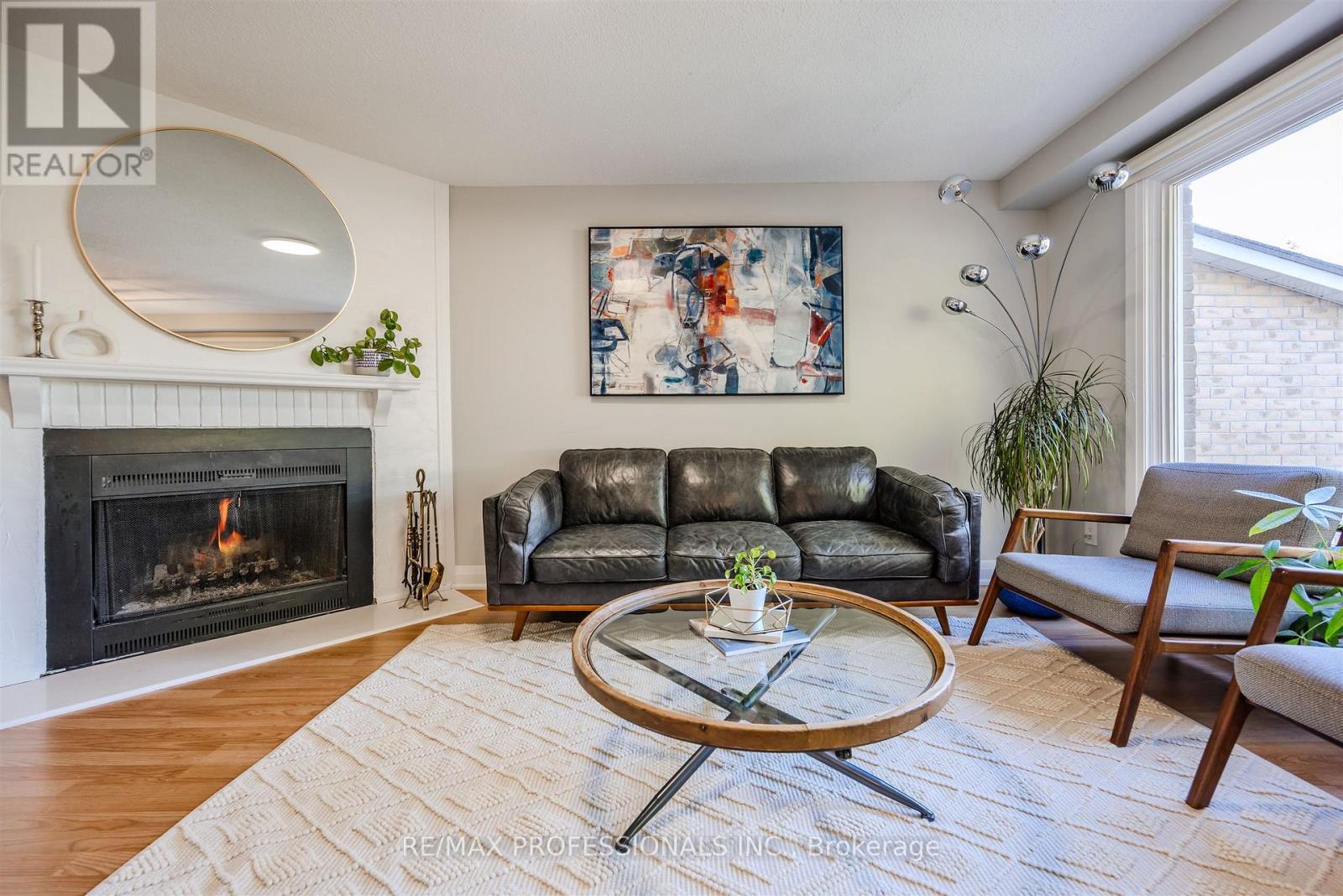 1063 Raintree Lane, Mississauga (Lorne Park), Ontario  L5H 4A1 - Photo 9 - W12461389