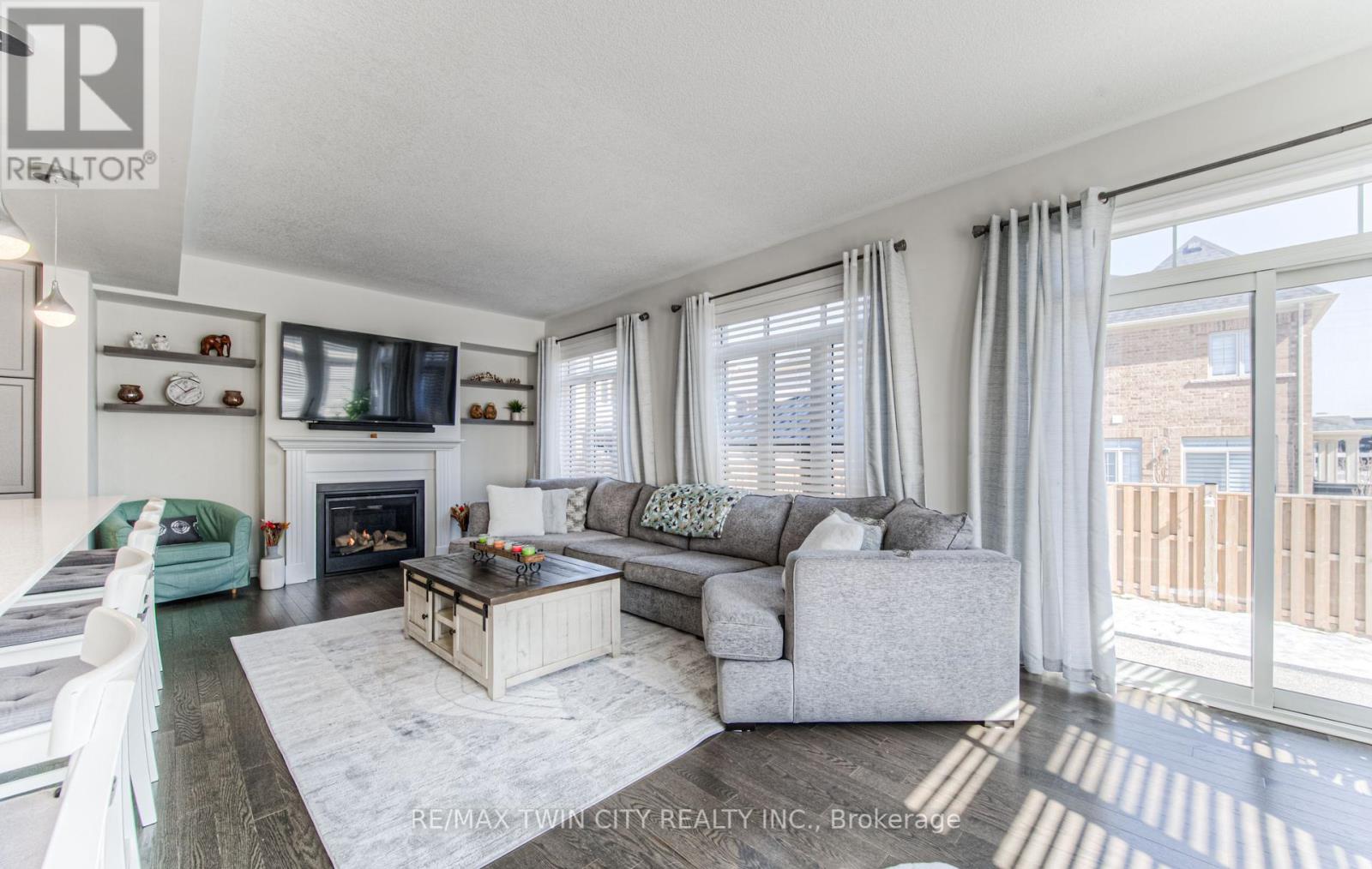 39 Reistwood Drive, Kitchener, Ontario  N2R 0N8 - Photo 15 - X12461288