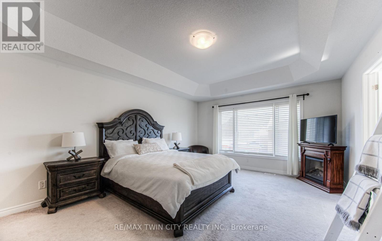 39 Reistwood Drive, Kitchener, Ontario  N2R 0N8 - Photo 17 - X12461288
