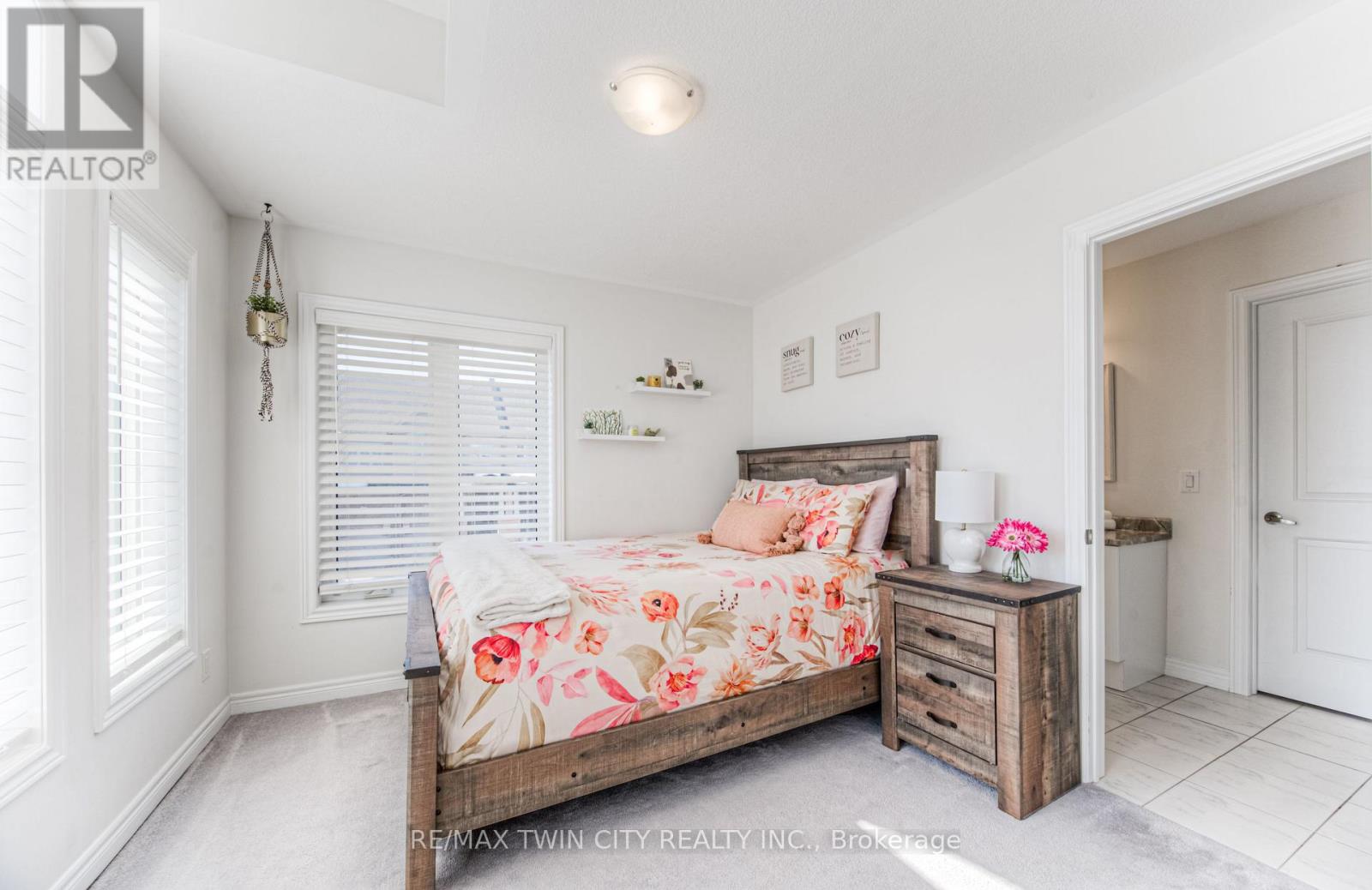 39 Reistwood Drive, Kitchener, Ontario  N2R 0N8 - Photo 22 - X12461288