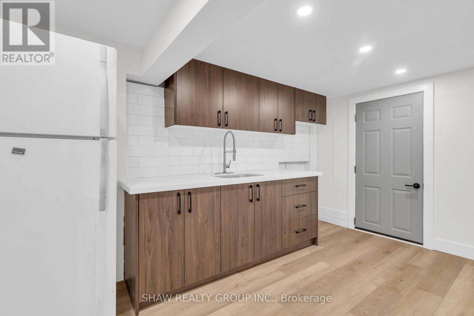 45 Norfolk Avenue, Cambridge, Ontario  N1R 3T7 - Photo 34 - X12461308