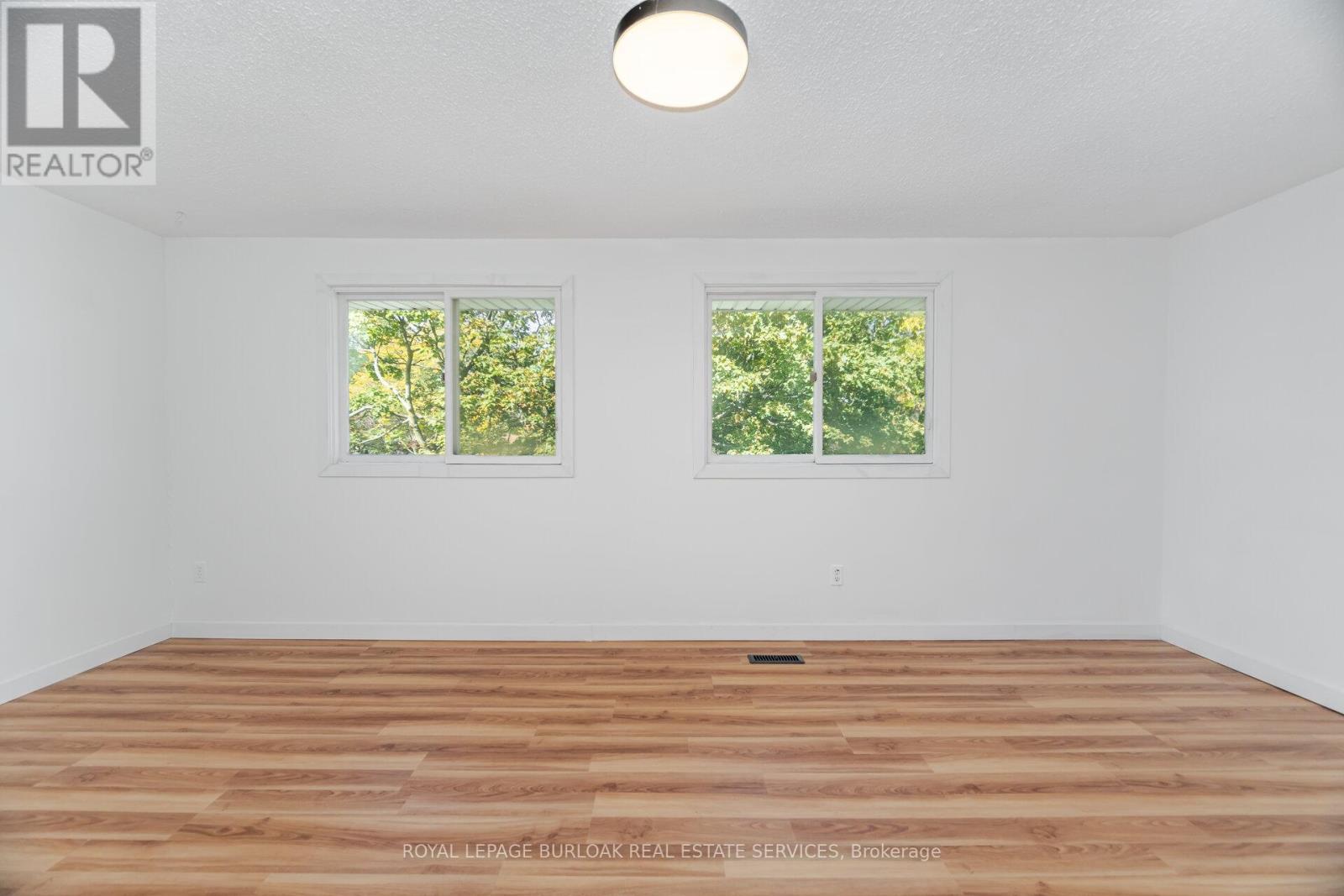 21 Horning Drive, Hamilton, Ontario  L9C 6L2 - Photo 25 - X12461321